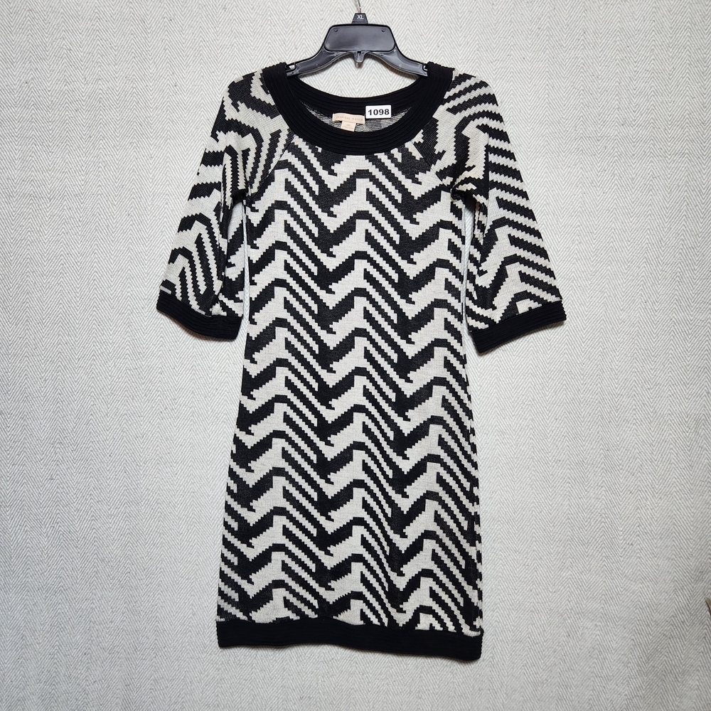 Johnathan Martin Sweater Dress Small Black and White Chevron Knit Dress